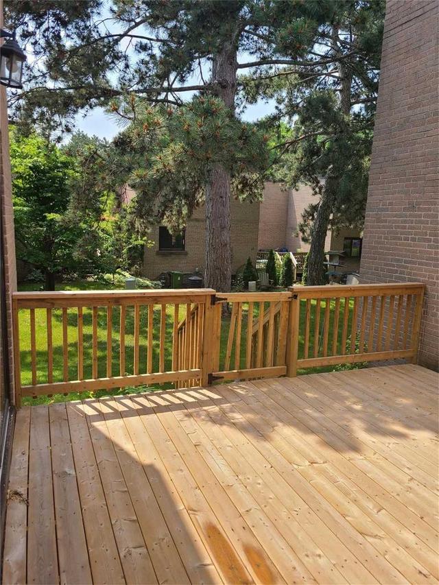 19 Raintree Path, Townhouse with 3 bedrooms, 2 bathrooms and 1 parking in Toronto ON | Image 5