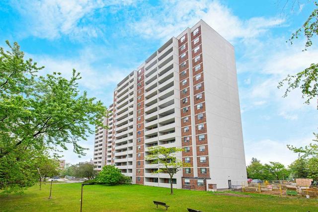 1201 - 301 Prudential Dr, Condo with 2 bedrooms, 1 bathrooms and 1 parking in Toronto ON | Image 10