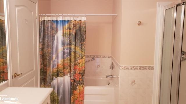 Large 4 piece bathroom with separate walk in shower | Image 11