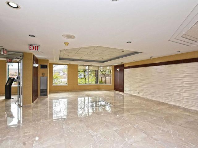 1704 - 135 Hillcrest Ave, Condo with 2 bedrooms, 2 bathrooms and 1 parking in Mississauga ON | Image 23