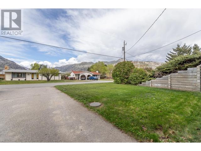501 3rd Avenue, House detached with 4 bedrooms, 2 bathrooms and null parking in Keremeos BC | Image 52