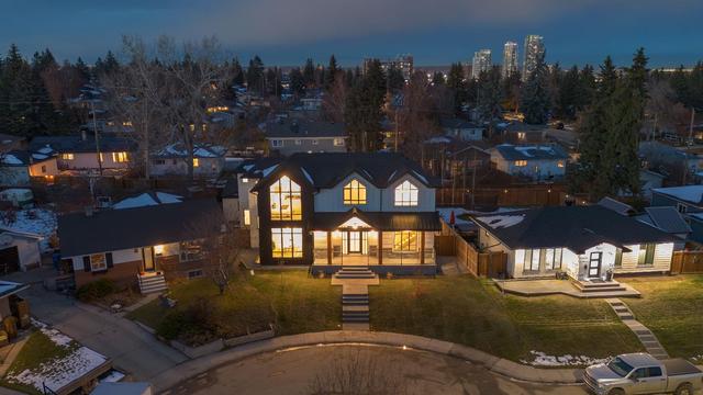 4 Kelwood Place Sw, House detached with 6 bedrooms, 4 bathrooms and 3 parking in Calgary AB | Image 3