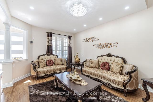 8 Gallpoint Cres, House detached with 4 bedrooms, 4 bathrooms and 6 parking in Brampton ON | Image 38