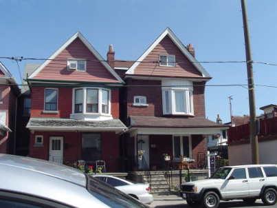 124 Hallam St, House detached with 4 bedrooms, 3 bathrooms and 1 parking in Toronto ON | Image 1