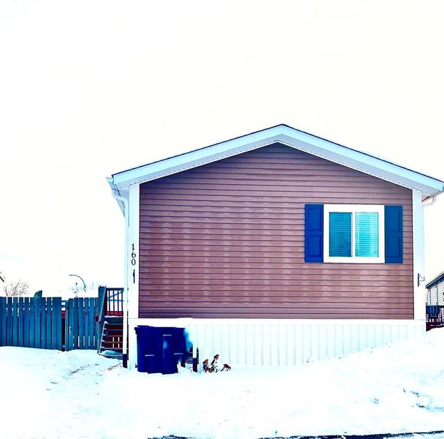 160 Greenbriar Bay, House detached with 4 bedrooms, 2 bathrooms and 3 parking in Wood Buffalo AB | Card Image