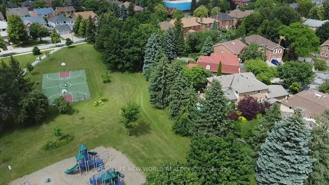 28 Glamorgan Crt, House detached with 4 bedrooms, 4 bathrooms and 6 parking in Markham ON | Image 29