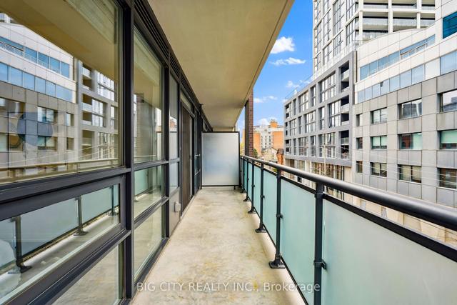 527 - 460 Adelaide St E, Condo with 2 bedrooms, 2 bathrooms and 0 parking in Toronto ON | Image 8