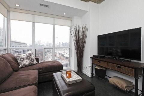 927 - 1 Shaw St, Condo with 2 bedrooms, 2 bathrooms and 1 parking in Toronto ON | Image 8