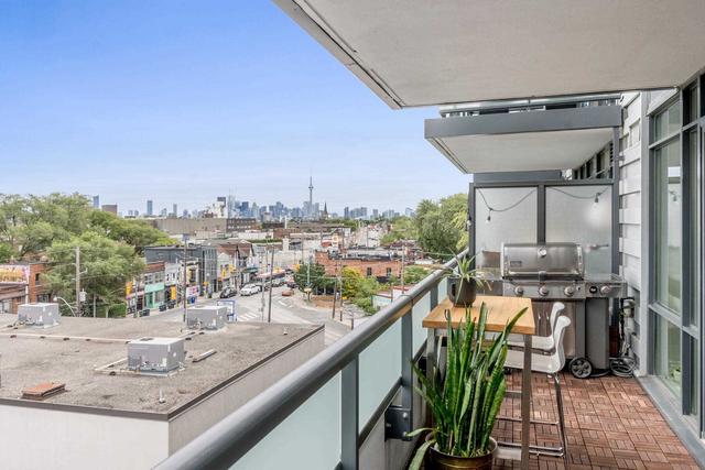 606 - 36 Howard Park Ave, Condo with 2 bedrooms, 2 bathrooms and 1 parking in Toronto ON | Image 4