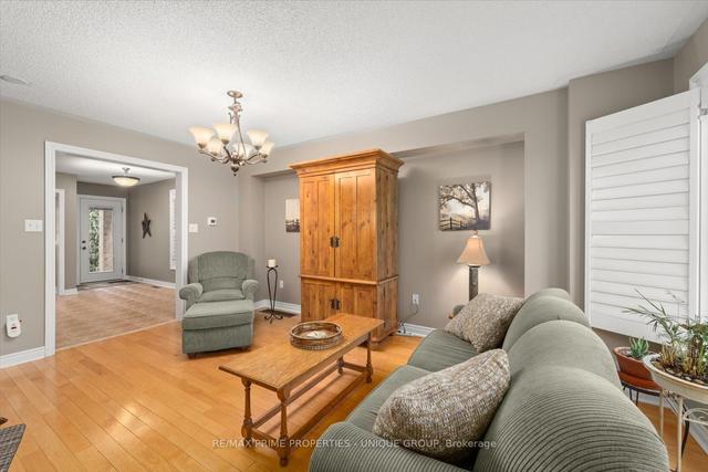 181 Baywell Cres, House semidetached with 3 bedrooms, 3 bathrooms and 2 parking in Aurora ON | Image 23