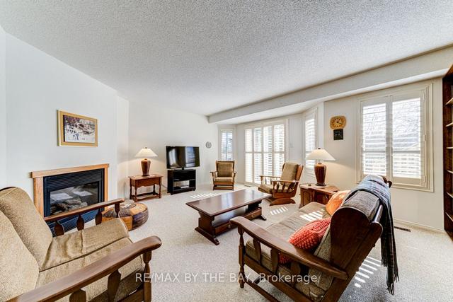 27 Barker Blvd, Condo with 3 bedrooms, 4 bathrooms and 4 parking in Collingwood ON | Image 7