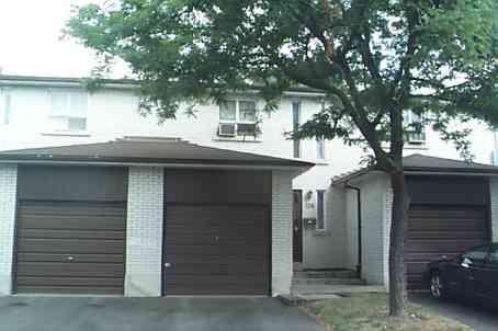 139 Harris Way, Townhouse with 3 bedrooms, 2 bathrooms and null parking in Markham ON | Image 1