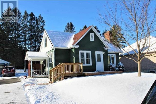 199 Angeline St S, House detached with 2 bedrooms, 1 bathrooms and 9 parking in Kawartha Lakes ON | Image 23