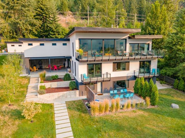 988 Highway 3a, House detached with 5 bedrooms, 5 bathrooms and null parking in Central Kootenay F BC | Image 61