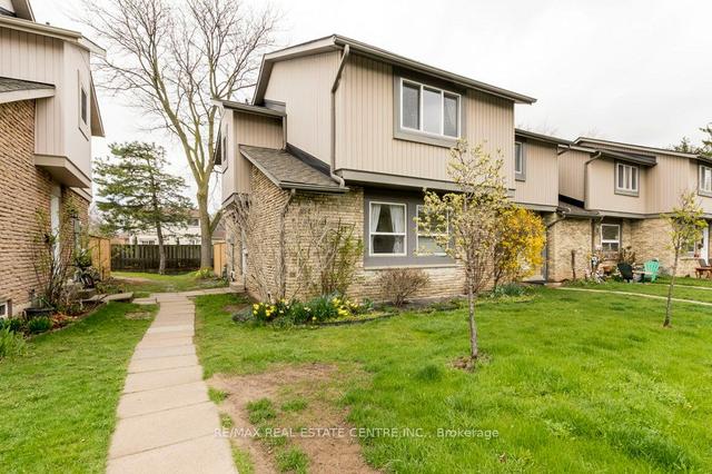 314 Wilson Dr, Townhouse with 3 bedrooms, 2 bathrooms and 1 parking in Milton ON | Image 23