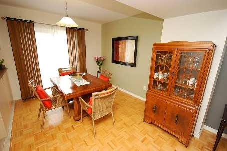 th61 - 375 Cook Rd, Townhouse with 3 bedrooms, 2 bathrooms and 2 parking in Toronto ON | Image 3