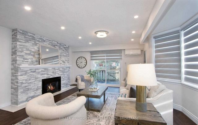 19 Arbour Glen Cres, Townhouse with 3 bedrooms, 3 bathrooms and 1 parking in London ON | Image 1