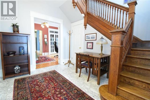 980 Concession 2 Road, House detached with 6 bedrooms, 3 bathrooms and null parking in Niagara on the Lake ON | Image 4