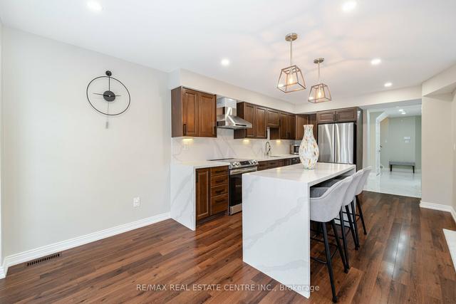 4338 Bacchus Cres, House detached with 4 bedrooms, 3 bathrooms and 3.5 parking in Mississauga ON | Image 6