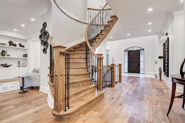7 Brinloor Blvd, House detached with 4 bedrooms, 7 bathrooms and 6 parking in Toronto ON | Image 9