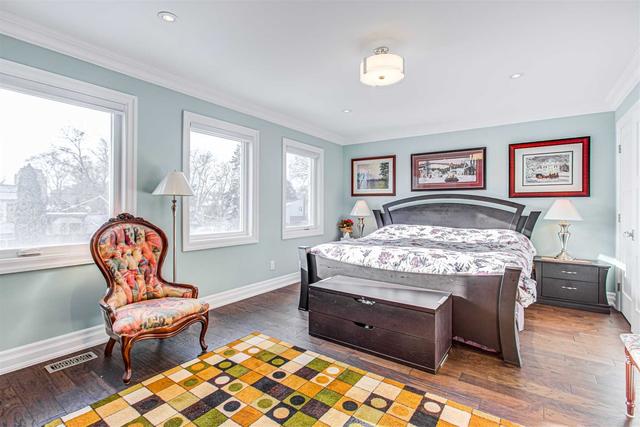 23 Laurentia Cres, House detached with 4 bedrooms, 4 bathrooms and 6 parking in Toronto ON | Image 16