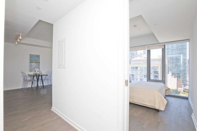 1501 - 60 Colborne St, Condo with 1 bedrooms, 1 bathrooms and 0 parking in Toronto ON | Image 2