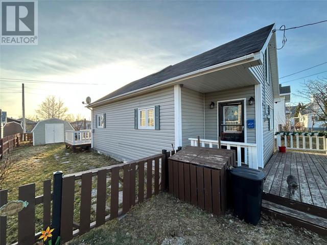 19 Woodland Street, House detached with 3 bedrooms, 1 bathrooms and null parking in Stephenville NL | Image 2