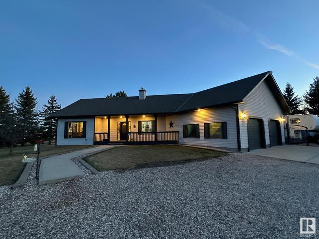 27519 79 Av, House detached with 4 bedrooms, 2 bathrooms and null parking in Stony Plain AB | Image 1