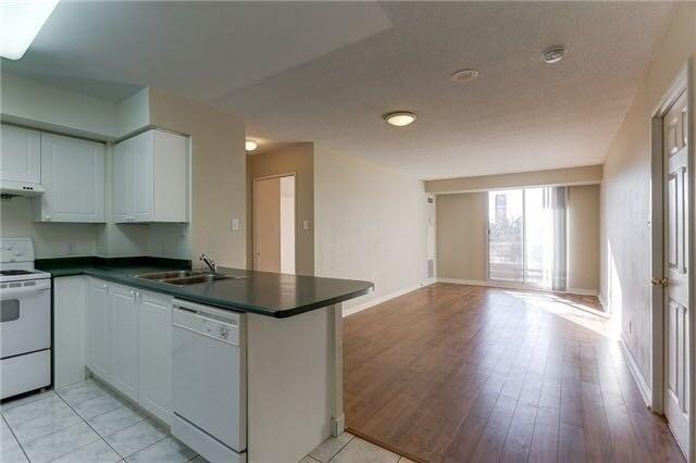 209 - 256 Doris Ave, Condo with 2 bedrooms, 2 bathrooms and 1 parking in Toronto ON | Image 19