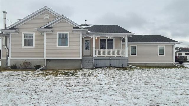 1633 Lazier Road, House detached with 3 bedrooms, 2 bathrooms and null parking in Tyendinaga ON | Image 1