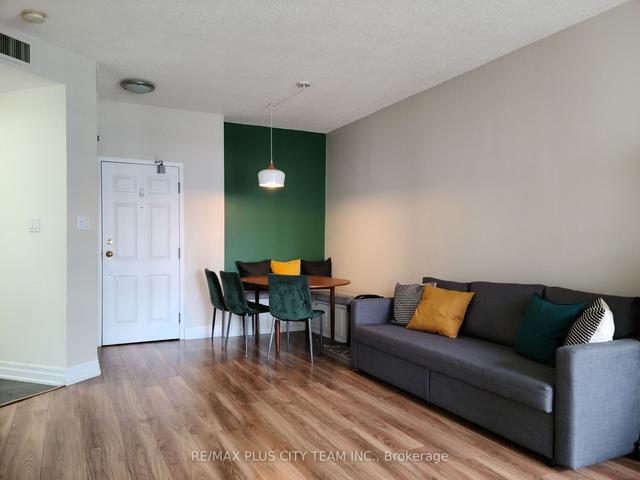 903 - 65 Scadding Ave, Condo with 2 bedrooms, 1 bathrooms and 1 parking in Toronto ON | Image 23