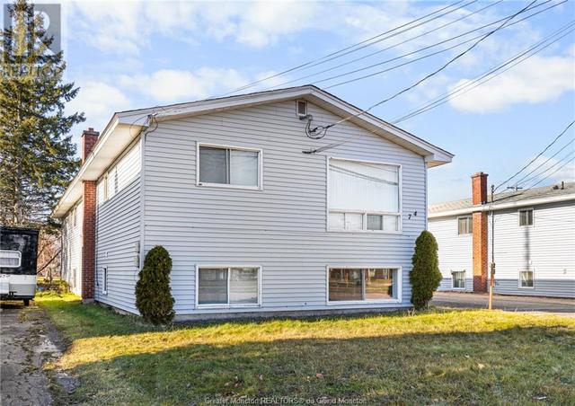 74 Murphy Ave, House other with 7 bedrooms, 4 bathrooms and null parking in Moncton NB | Image 1