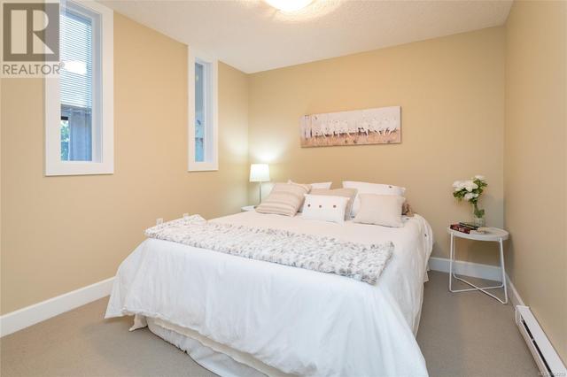 112 - 880 Short St, Condo with 2 bedrooms, 2 bathrooms and 1 parking in Saanich BC | Image 18