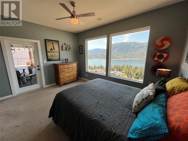218 Sunset Drive, House detached with 3 bedrooms, 3 bathrooms and 5 parking in Sicamous BC | Image 33