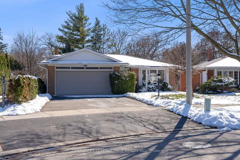 3268 Lonefeather Cres, Mississauga, ON, L4Y3G5 | Card Image