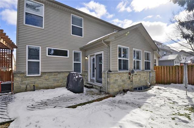 28 Charleswood Court, House detached with 4 bedrooms, 3 bathrooms and 5 parking in Cambridge ON | Image 42