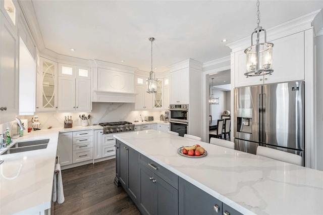 2285 Ridgeview Crt, House detached with 4 bedrooms, 4 bathrooms and 6 parking in Burlington ON | Image 4