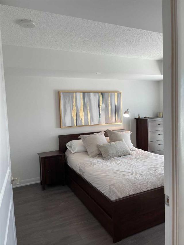 1002 - 5162 Yonge St, Condo with 1 bedrooms, 1 bathrooms and 1 parking in Toronto ON | Image 2