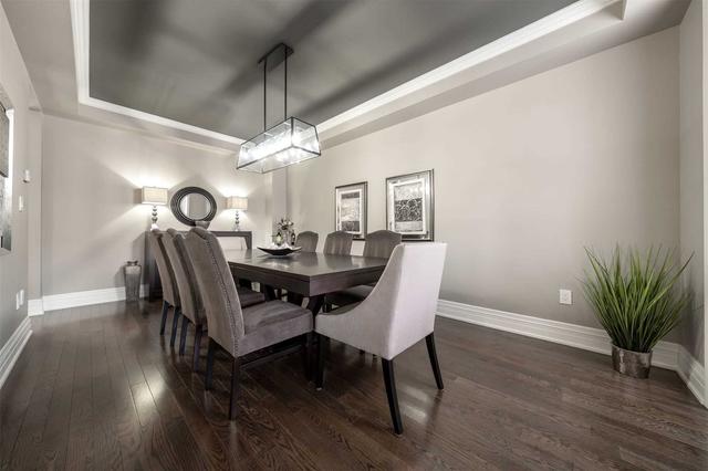 2477 Village Common, House attached with 4 bedrooms, 5 bathrooms and 4 parking in Oakville ON | Image 3