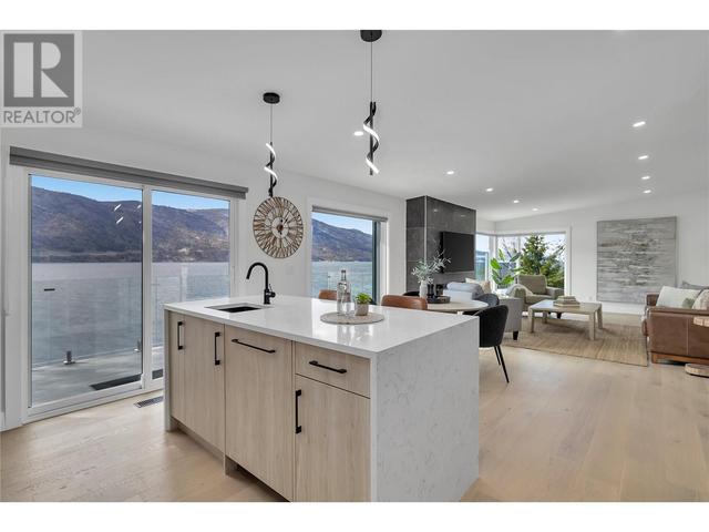 2396 Dubbin Road, House detached with 4 bedrooms, 2 bathrooms and 6 parking in Kelowna BC | Image 9
