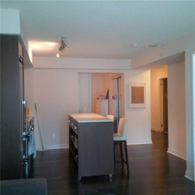 610 - 295 Adelaide St W, Condo with 2 bedrooms, 2 bathrooms and null parking in Toronto ON | Image 5