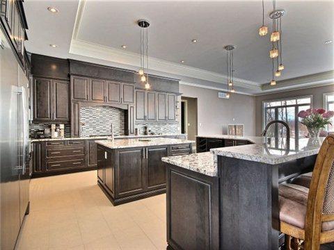 6192 Pebblewoods Dr, House detached with 3 bedrooms, 4 bathrooms and 10 parking in Ottawa ON | Image 5