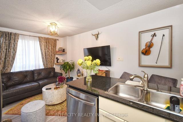 603 - 19 Barberry Pl, Condo with 1 bedrooms, 1 bathrooms and 1 parking in Toronto ON | Image 5