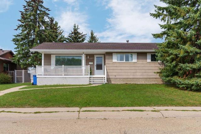 127 Pine Drive, House detached with 4 bedrooms, 2 bathrooms and 2 parking in Wetaskiwin AB | Image 1
