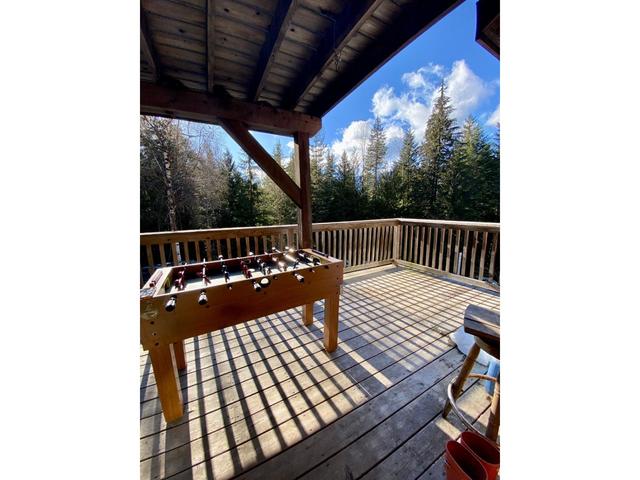 7148 Graham Road, House detached with 2 bedrooms, 1 bathrooms and null parking in Central Kootenay H BC | Image 10