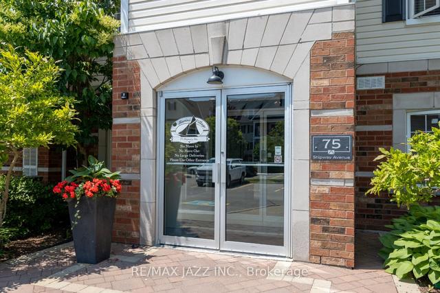 303 - 75 Shipway Ave, Condo with 2 bedrooms, 1 bathrooms and 1 parking in Clarington ON | Image 12