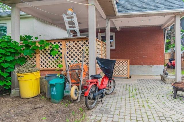 32 Buttonwood Ave, House detached with 2 bedrooms, 2 bathrooms and 2 parking in Toronto ON | Image 18