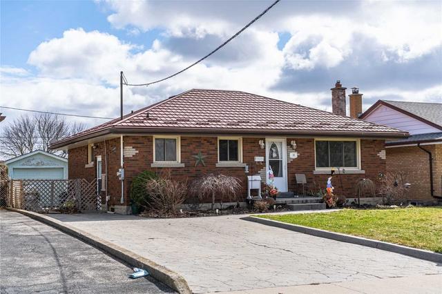 33 Hilltop Dr, House detached with 5 bedrooms, 2 bathrooms and 2 parking in Cambridge ON | Image 7