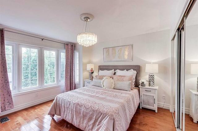 160 Armour Blvd, House detached with 3 bedrooms, 4 bathrooms and 6 parking in Toronto ON | Image 11