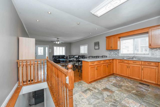 1 Amherst Ave, House detached with 3 bedrooms, 2 bathrooms and 2 parking in Toronto ON | Image 2